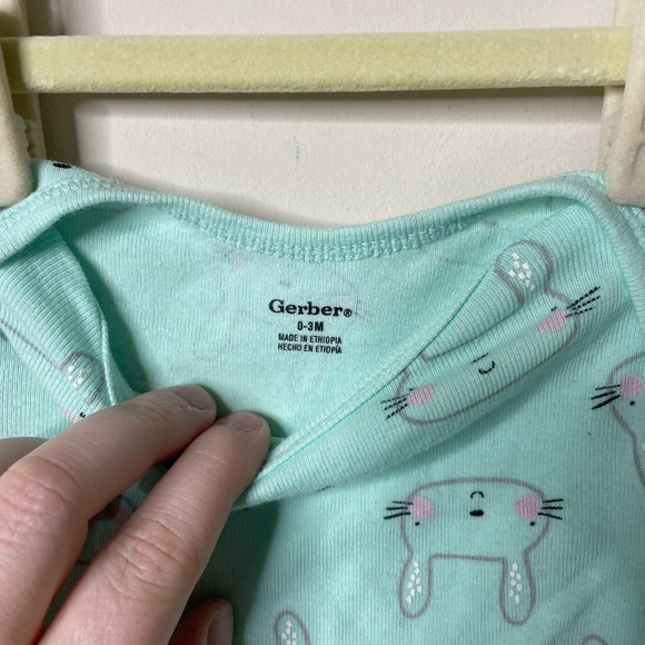 Gerber Mint Green Bunny Onesie 0-3 Months - Picture 2 of 4